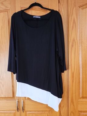 Black and White Asymmetric Layered Women's Tunic